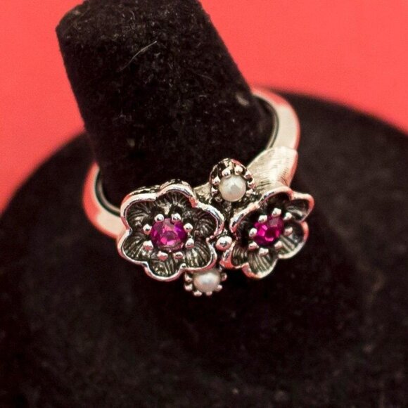 Vintage Floral Pink Ruby and Faux Pearl Buds Ring By Avon Size 7.25 F13 - Picture 2 of 3